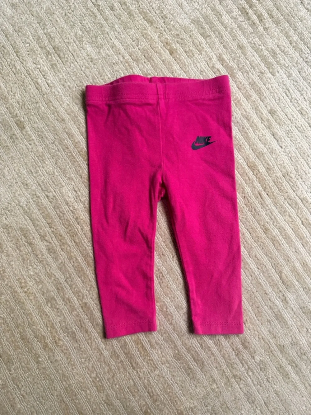 Nike baby girls Hot Pink Toddlers Sweatshirt & Leggings Set - Picture 3 of 6